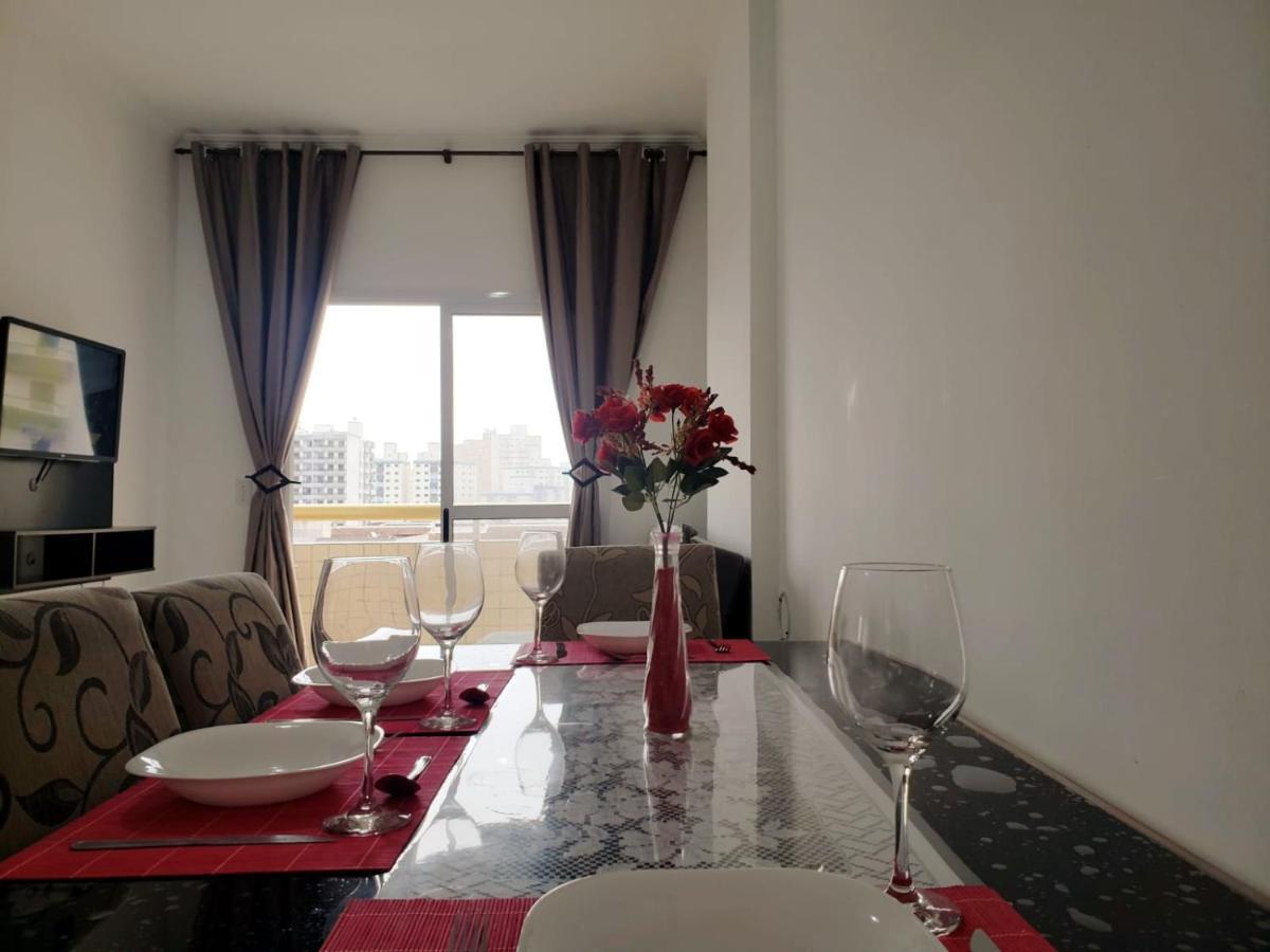 Lindo Apto 300M Praia Da Ocian E Centro - Vista Mar- Varanda Sacada - Wi-Fi 300 Mbps - Vaga De Garagem - Acomoda Ate 6 Pessoas Apartment Praia Grande  Luaran gambar