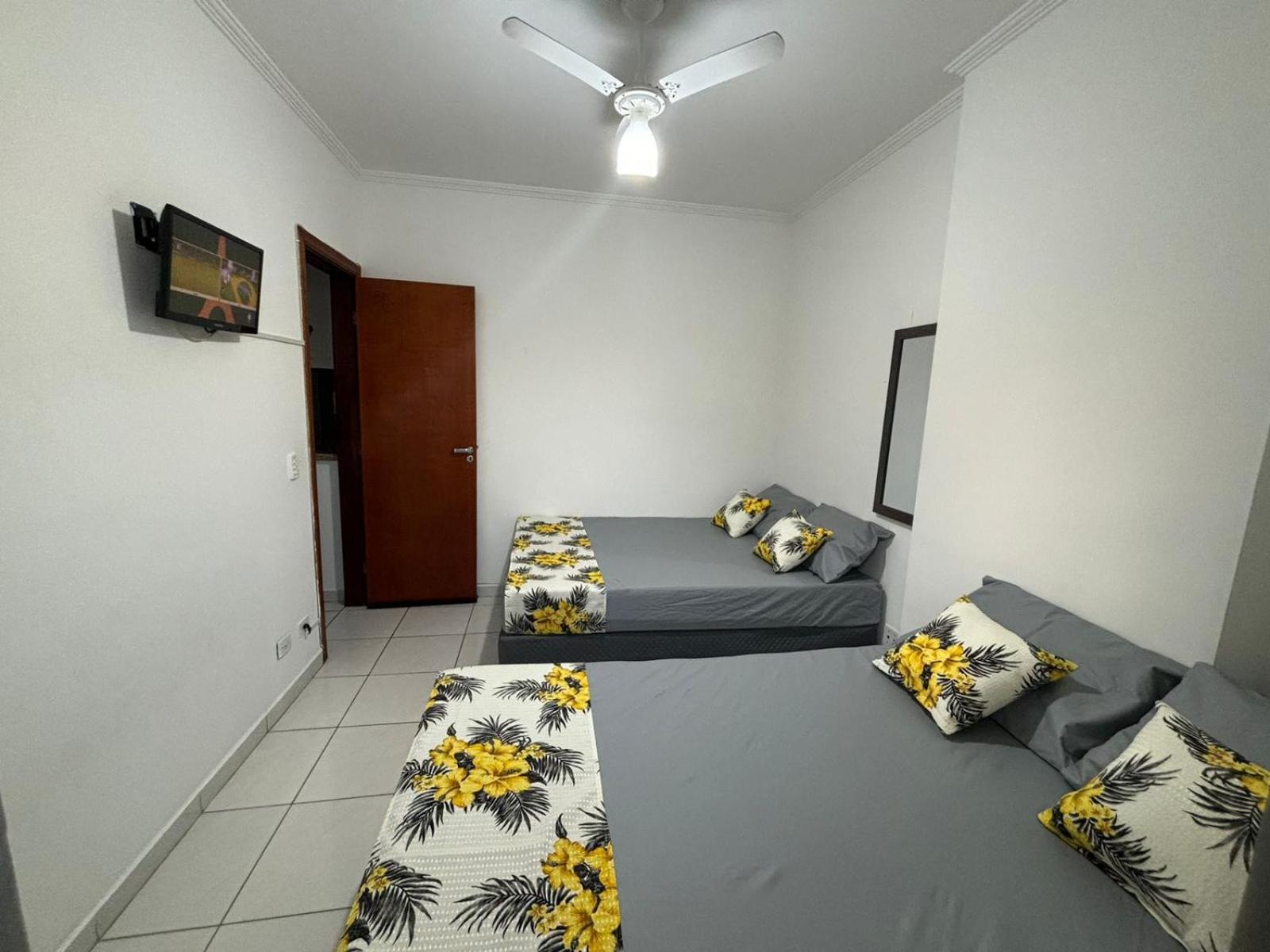 Lindo Apto 300M Praia Da Ocian E Centro - Vista Mar- Varanda Sacada - Wi-Fi 300 Mbps - Vaga De Garagem - Acomoda Ate 6 Pessoas Apartment Praia Grande  Luaran gambar