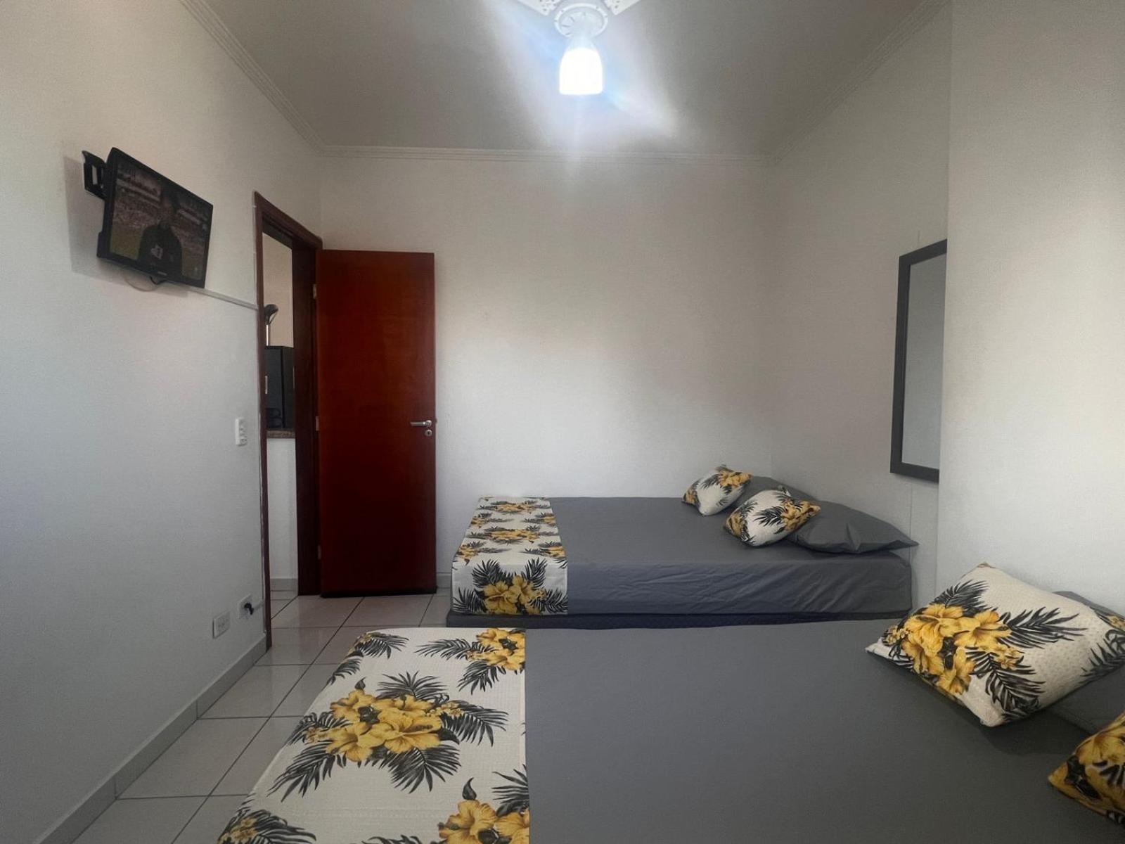 Lindo Apto 300M Praia Da Ocian E Centro - Vista Mar- Varanda Sacada - Wi-Fi 300 Mbps - Vaga De Garagem - Acomoda Ate 6 Pessoas Apartment Praia Grande  Luaran gambar